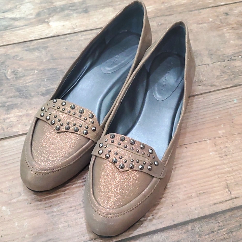 TAHARI Women's Harley Loafer - Picture 1 of 9